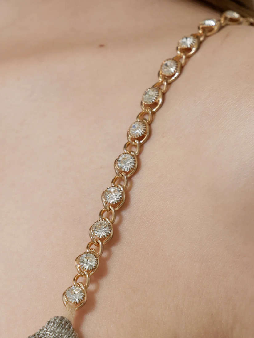 Veautt ヴュート アシンメトリーショルダースタッズミディアムドレス vt082523