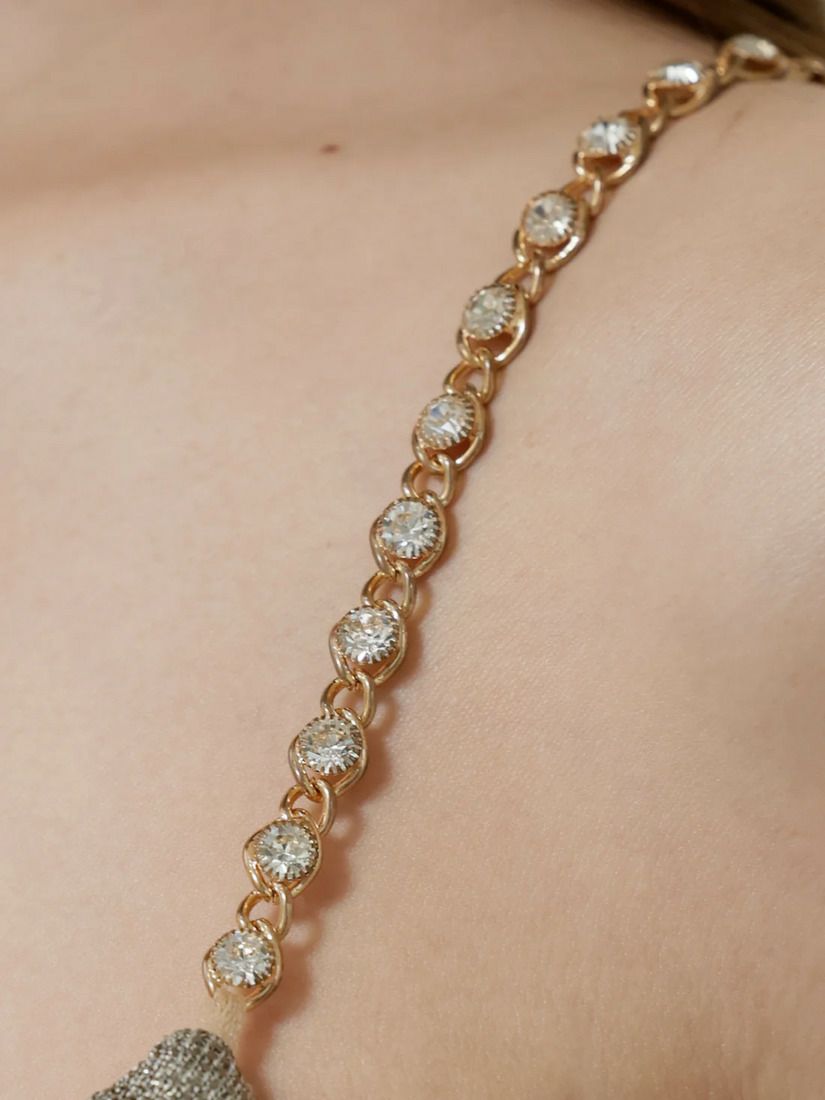 Veautt ヴュート アシンメトリーショルダースタッズミディアムドレス vt082523