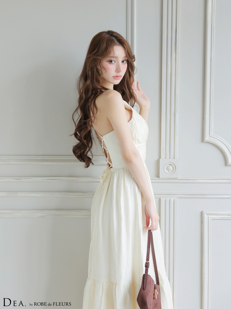 DEA. ディア バイ ローブドフルール 【S～Lサイズあり】 ホルターネックサテンティアードフレアロングキャバドレス de4615