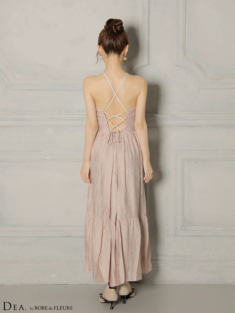 DEA. ディア バイ ローブドフルール 【S～Lサイズあり】 ホルターネックサテンティアードフレアロングキャバドレス de4615