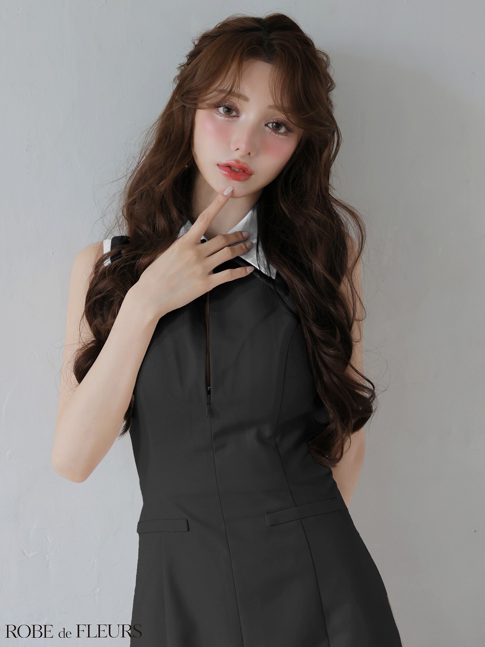 ROBE de FLEURS ローブドフルール 【XS～Lサイズあり】襟付きノースリーブタイトミニキャバドレス fm4228