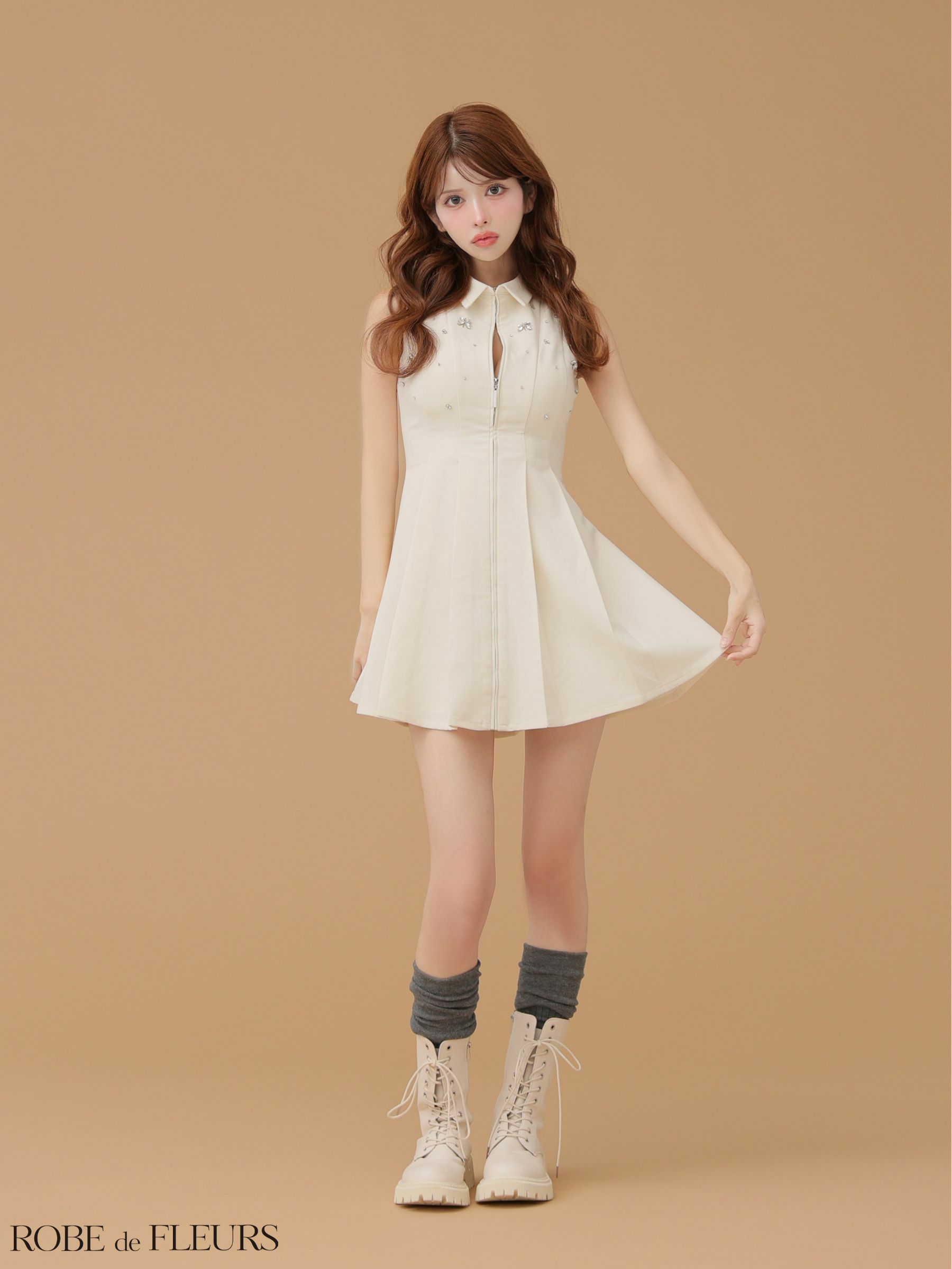 ROBE de FLEURS ローブドフルール 【XS～Lサイズあり】襟付きノースリーブフレアミニキャバドレス fm4156-c