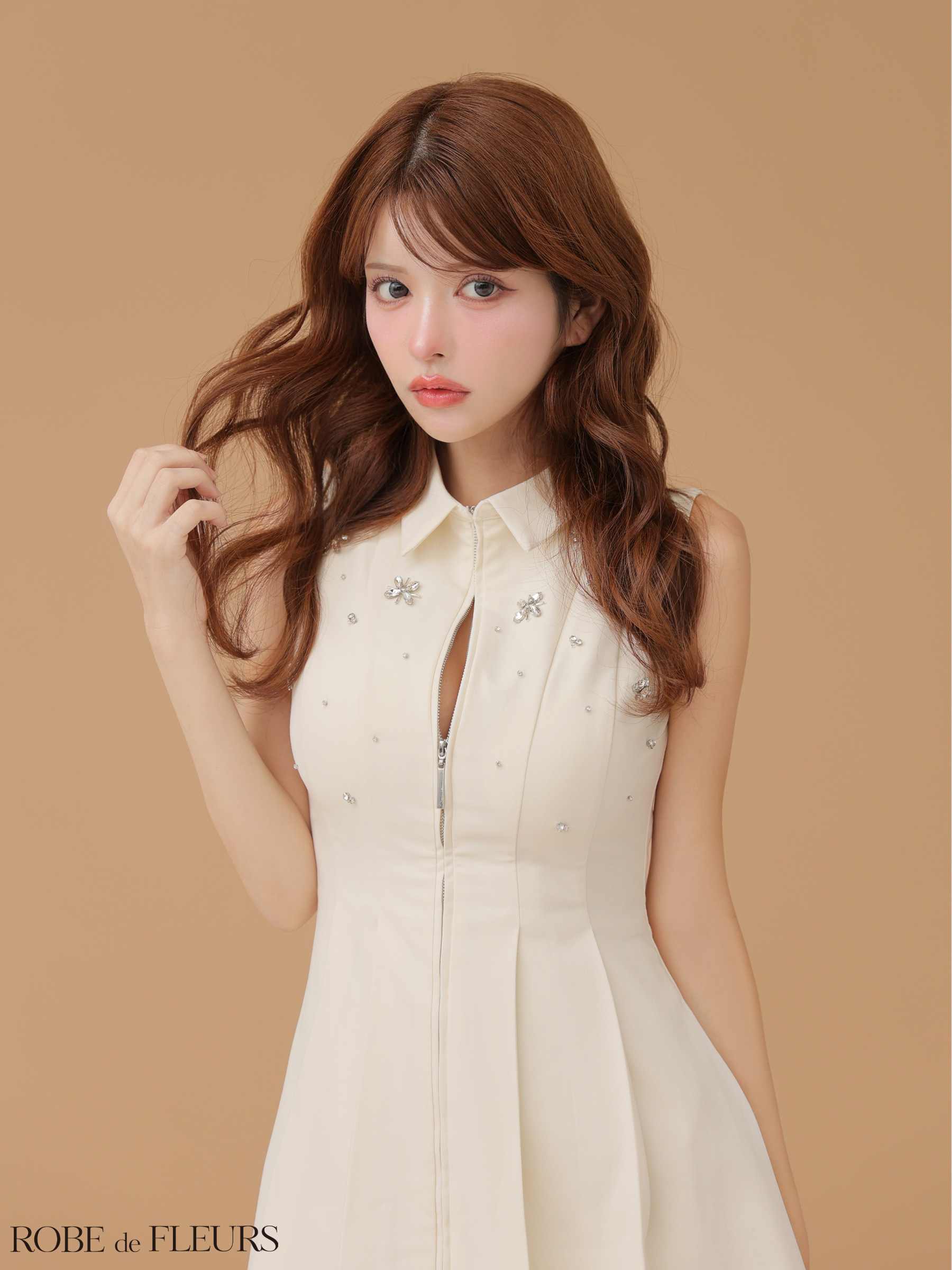 ROBE de FLEURS ローブドフルール 【XS～Lサイズあり】襟付きノースリーブフレアミニキャバドレス fm4156-c