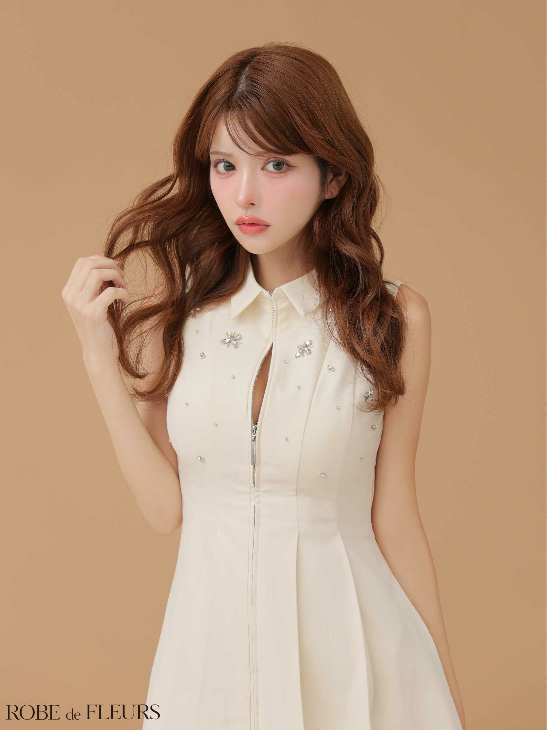 ROBE de FLEURS ローブドフルール 【XS～Lサイズあり】襟付きノースリーブフレアミニキャバドレス fm4156-c