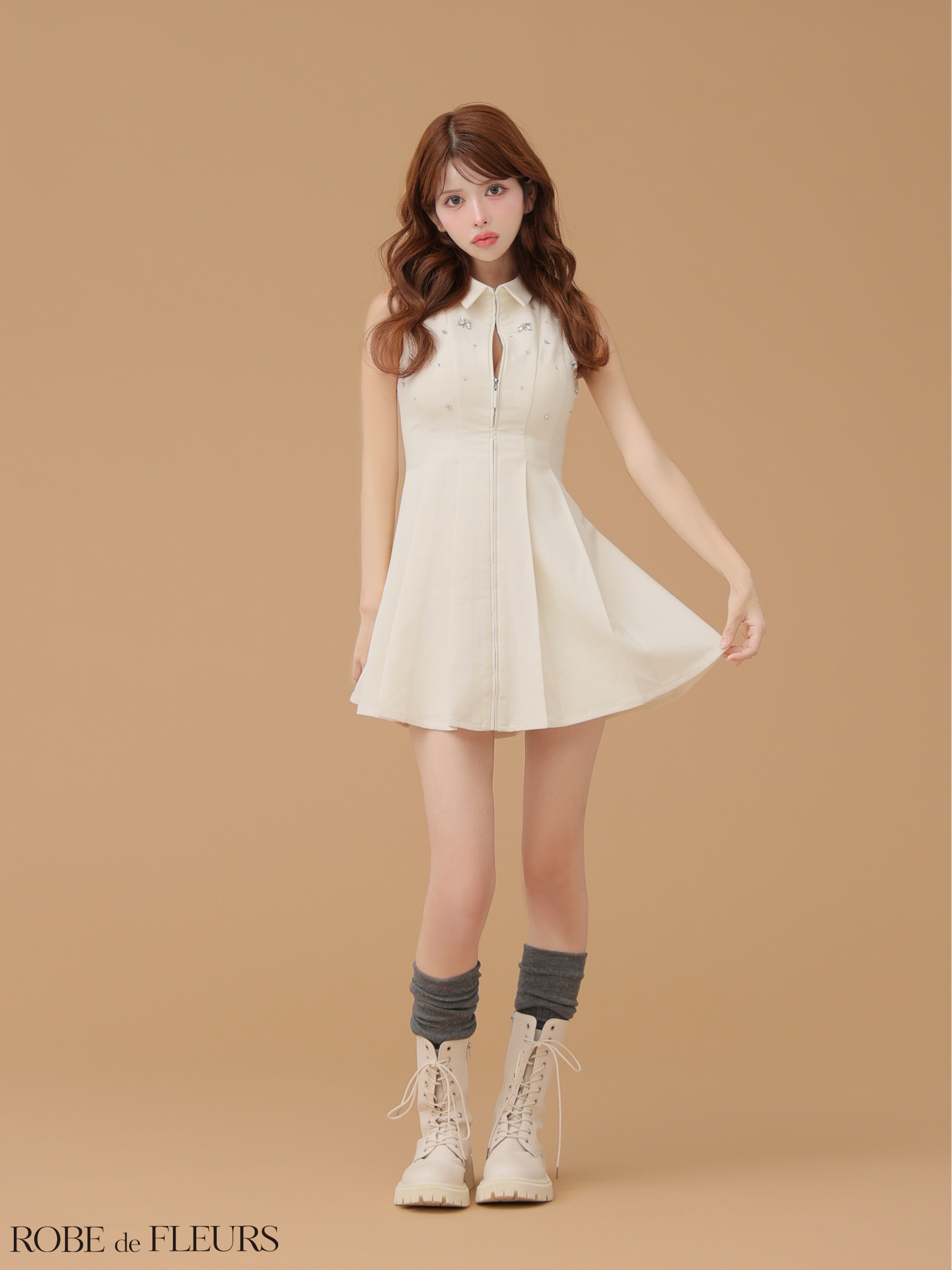 ROBE de FLEURS ローブドフルール 【XS～Lサイズあり】襟付きノースリーブフレアミニキャバドレス fm4156