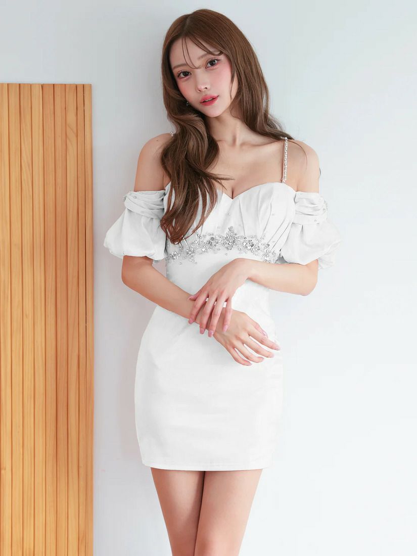 AngelR エンジェルアール オフショルダーパフスリーブバストタックリボンビジューサテンタイトミニドレス ar25255