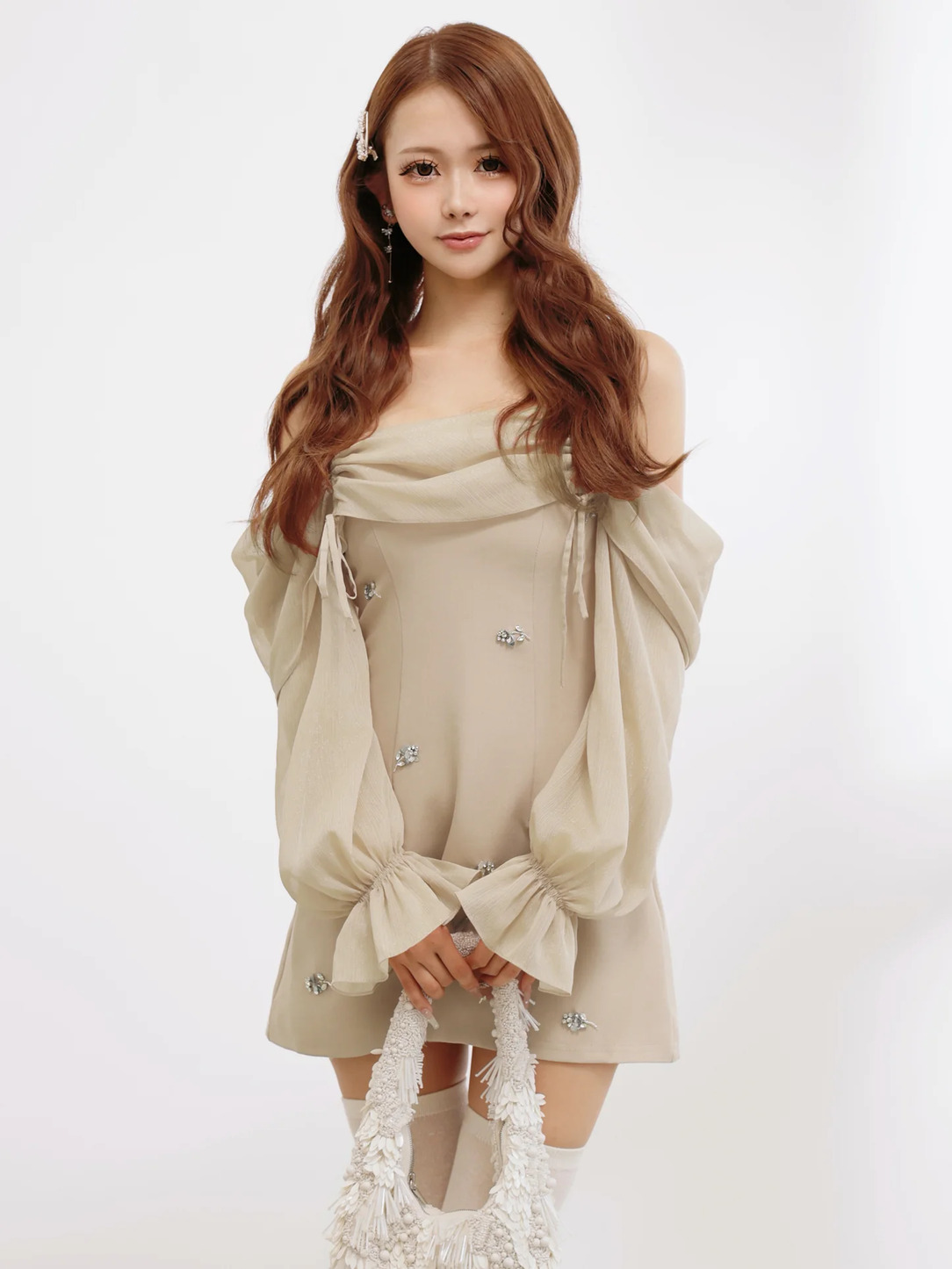 AngelR エンジェルアール オフショルダーロングスリーブシアーリボンフラワービジューバイカラーフレアミニドレス ar25873