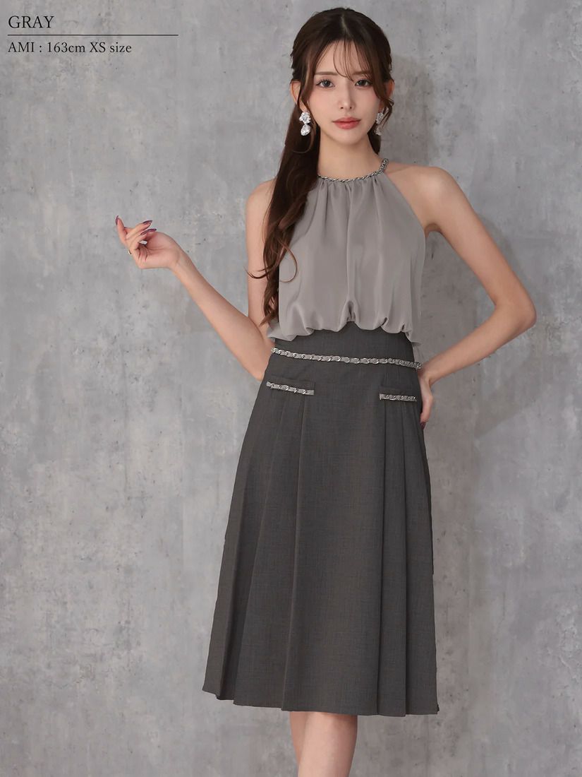 Veautt ヴュート ホルダーネックチェーンサテンプリーツバイカラーフレアミディアムドレス  vt022529