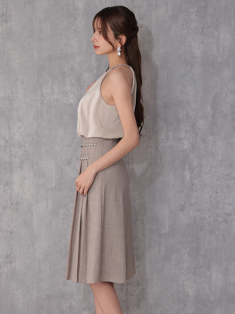 Veautt ヴュート ホルダーネックチェーンサテンプリーツバイカラーフレアミディアムドレス  vt022529