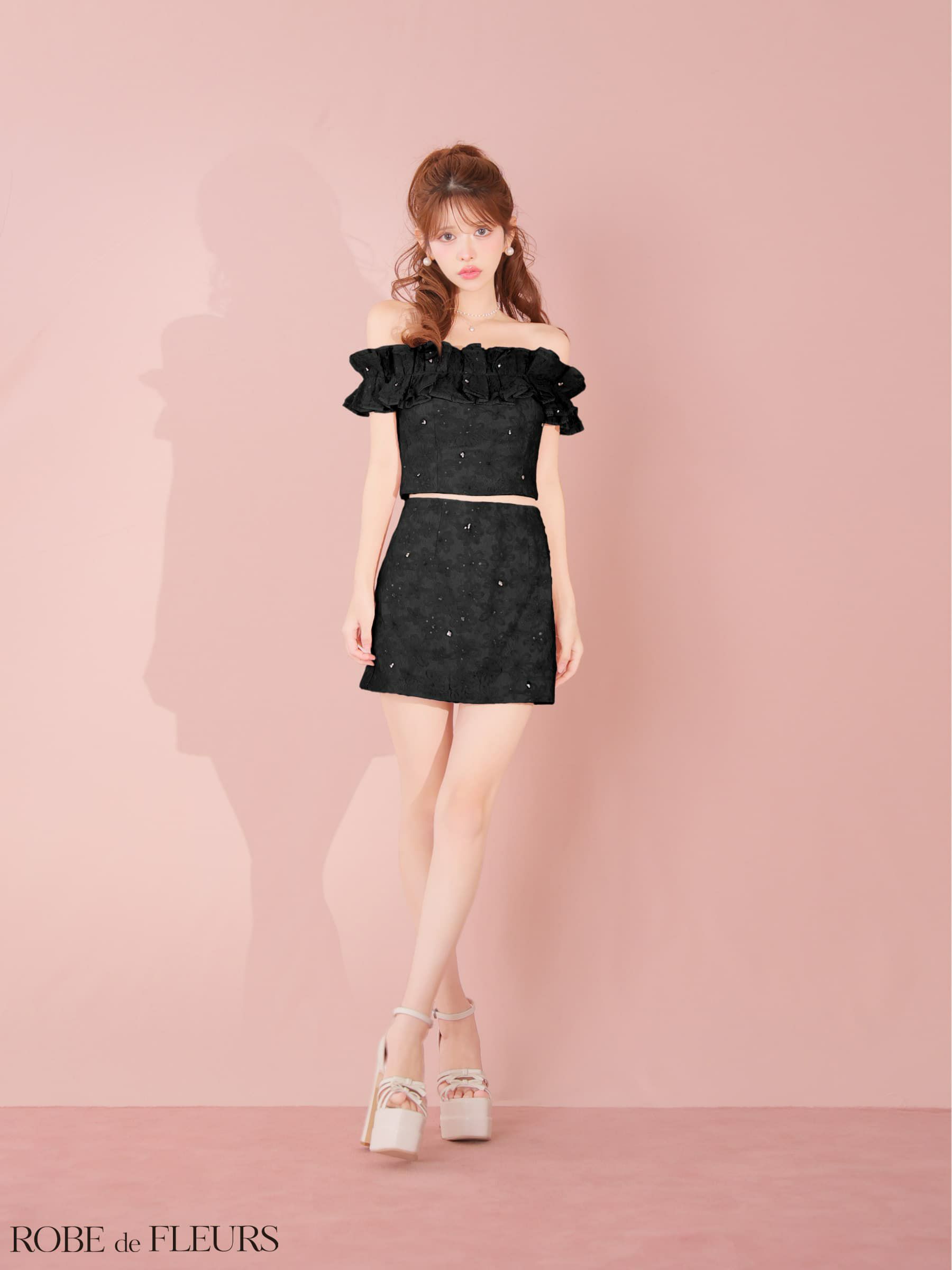 ROBE de FLEURS ローブドフルール 【XSサイズあり】 オフショルフラワーレースフリル袖セットアップミニキャバドレス fm4342-c