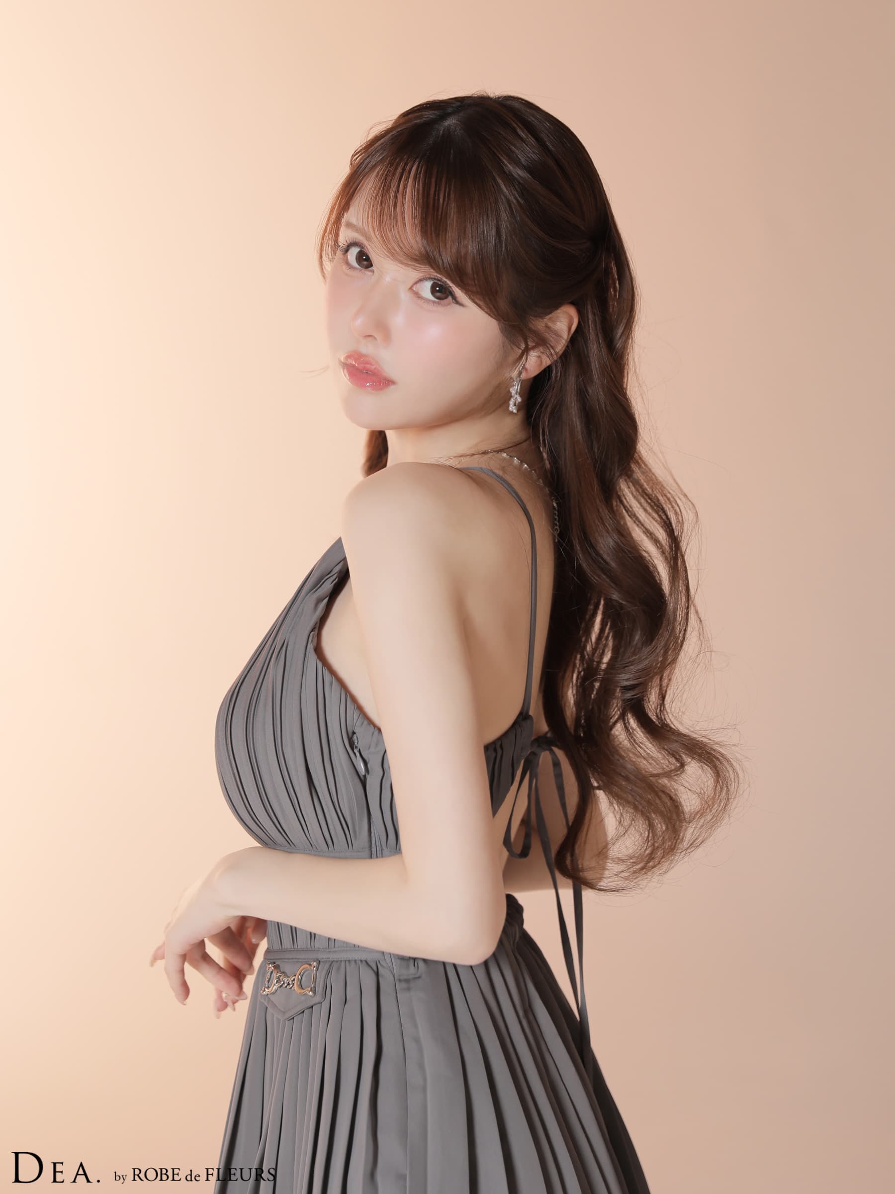 DEA. ディア バイ ローブドフルール 【XSサイズあり】 プリーツホルターネックティアードフレアミニキャバドレス de4628-c