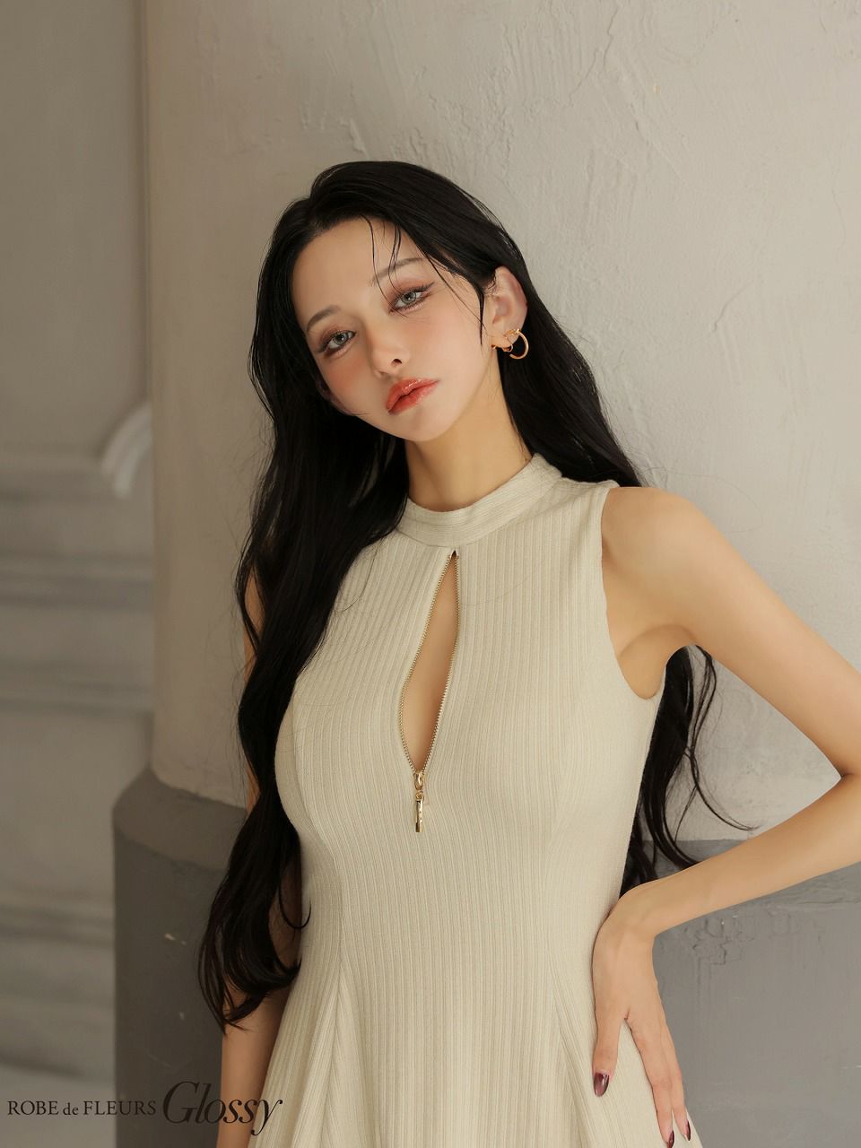 Glossy ローブドフルールグロッシー 【XSサイズあり】 ラメニットハイネックノースリーブフレアミニキャバドレス gl4622