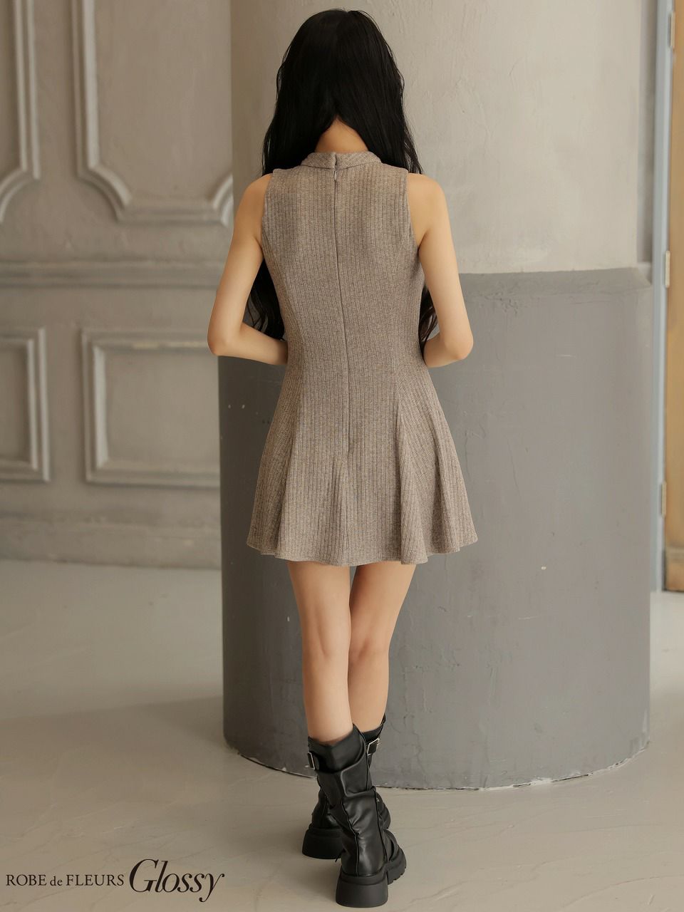 Glossy ローブドフルールグロッシー 【XSサイズあり】 ラメニットハイネックノースリーブフレアミニキャバドレス gl4622