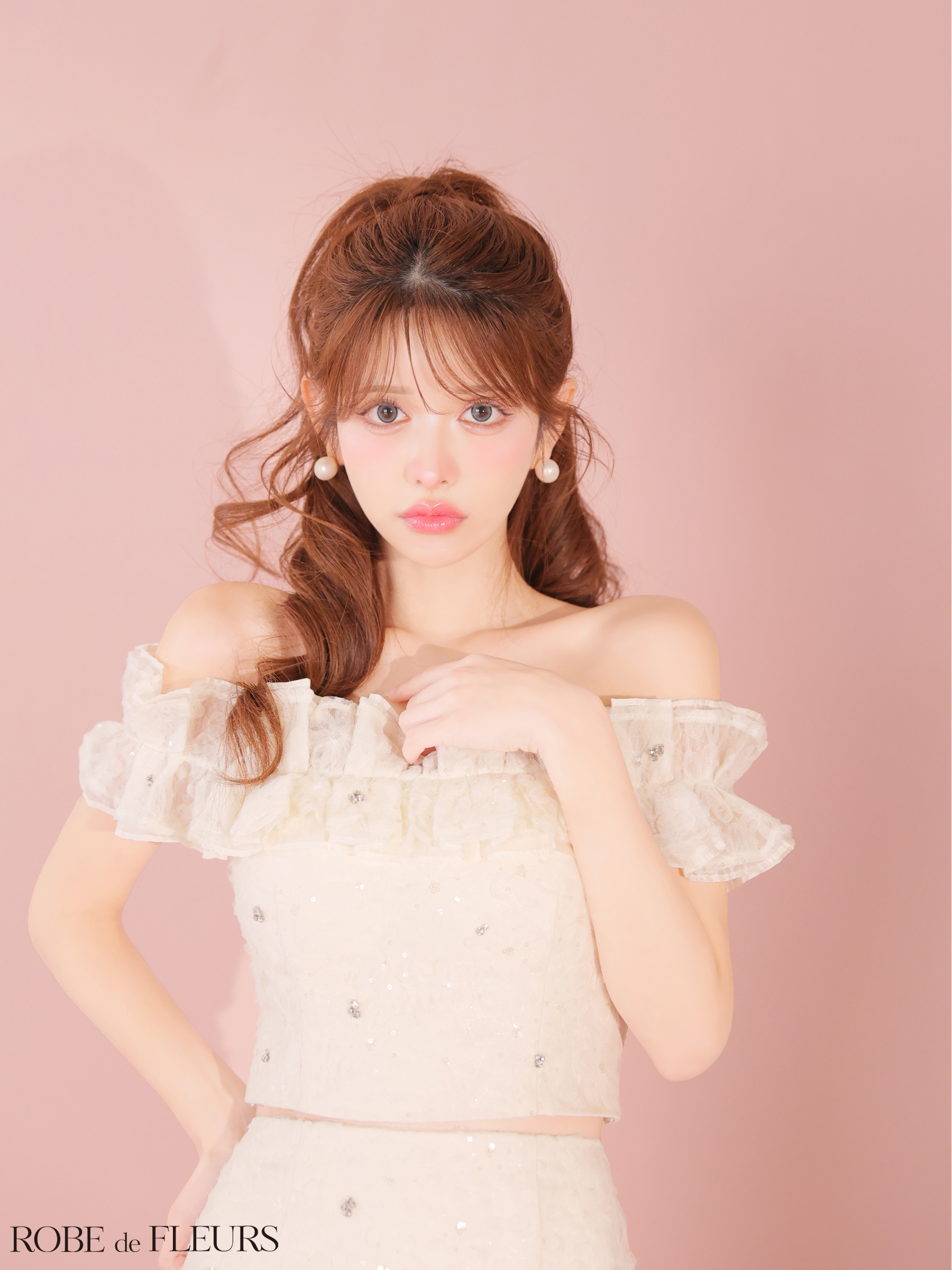 ROBE de FLEURS ローブドフルール 【XSサイズあり】 オフショルフラワーレースフリル袖セットアップミニキャバドレス fm4342