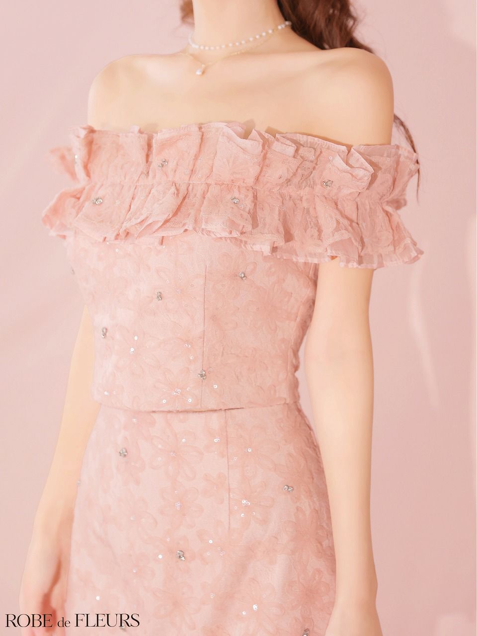 ROBE de FLEURS ローブドフルール 【XSサイズあり】 オフショルフラワーレースフリル袖セットアップミニキャバドレス fm4342