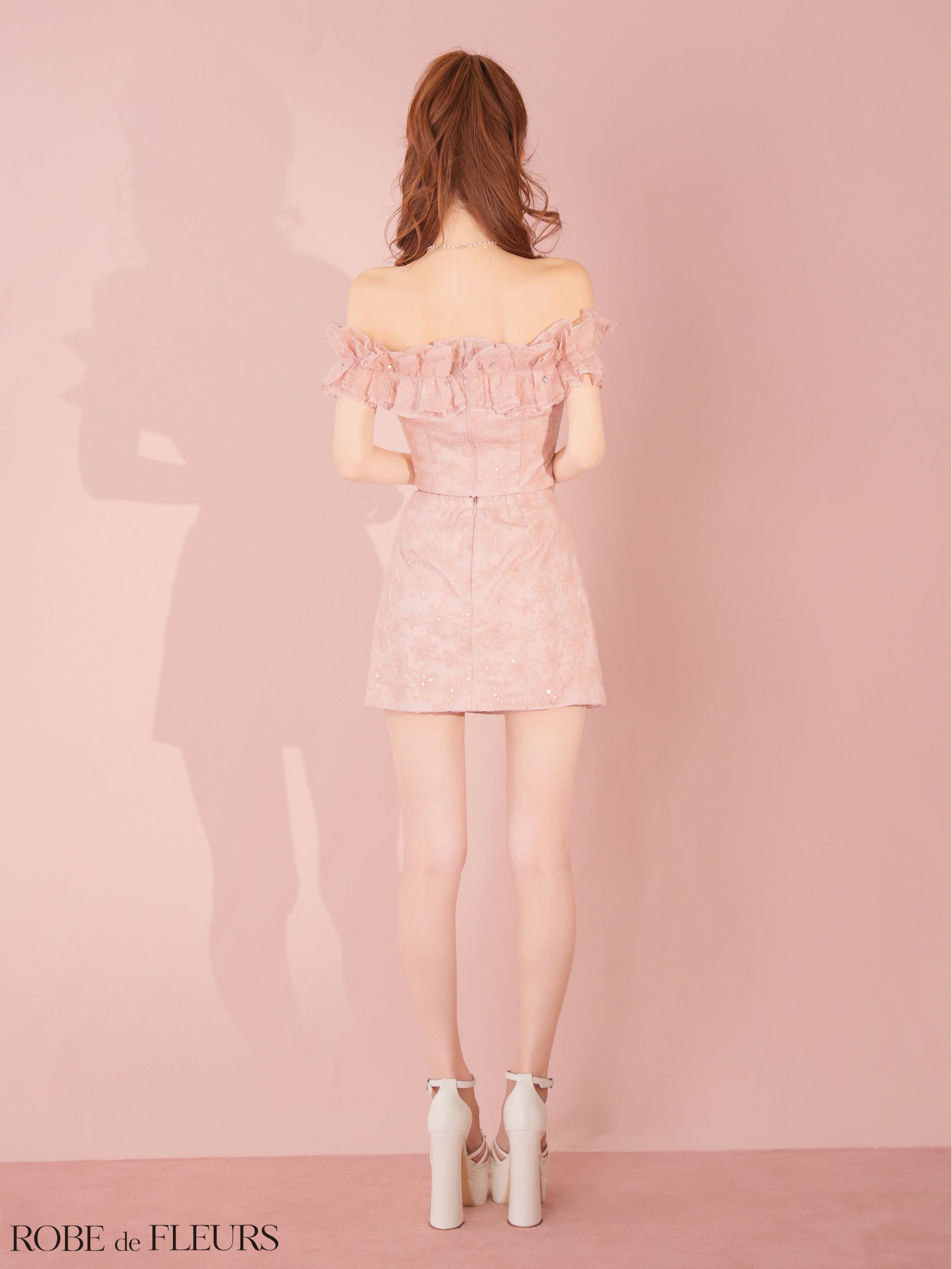 ROBE de FLEURS ローブドフルール 【XSサイズあり】 オフショルフラワーレースフリル袖セットアップミニキャバドレス fm4342