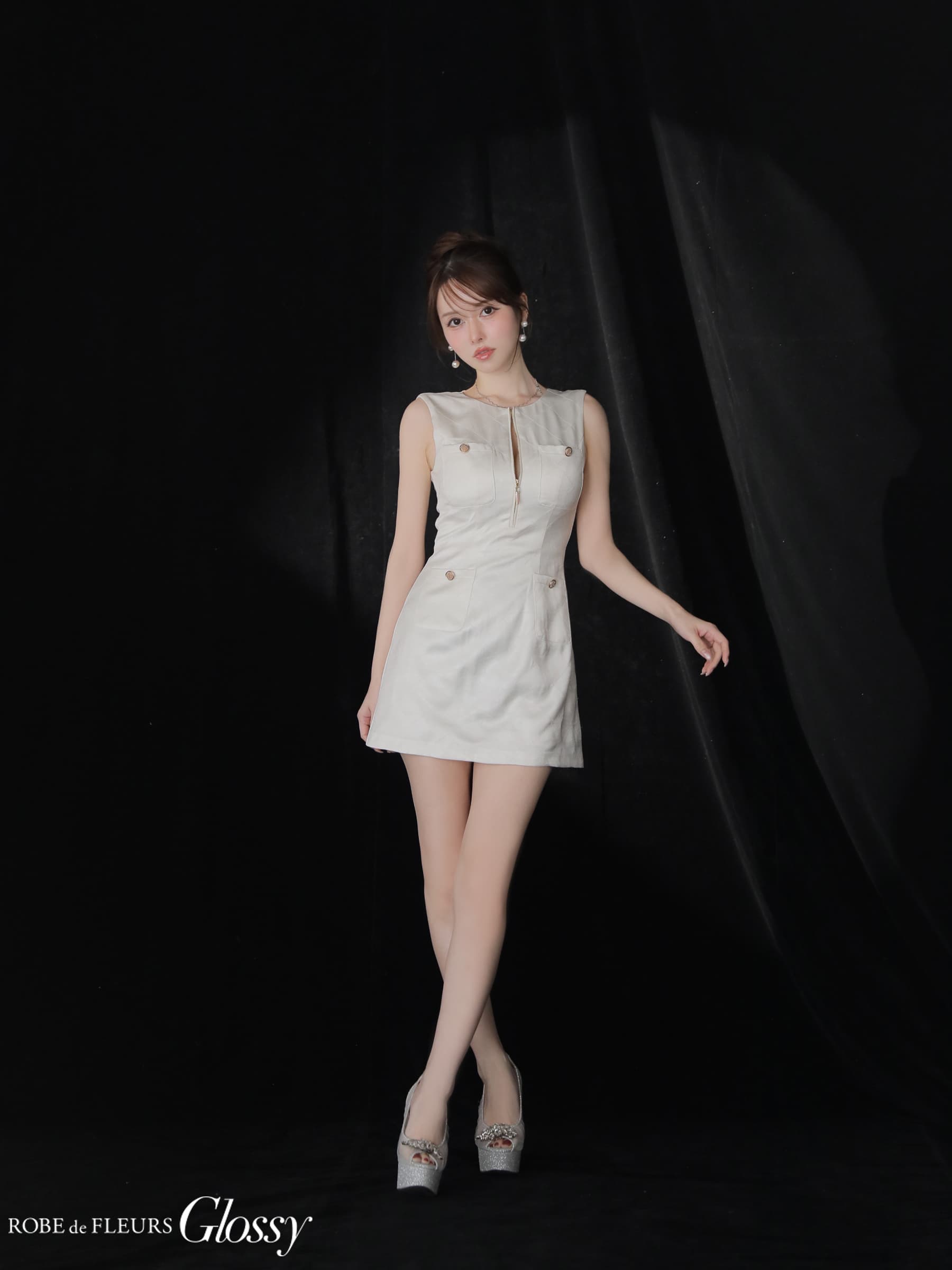 Glossy ローブドフルールグロッシー 【XS～Lサイズあり】レザーVネックノースリーブミニキャバドレス gl3492-c