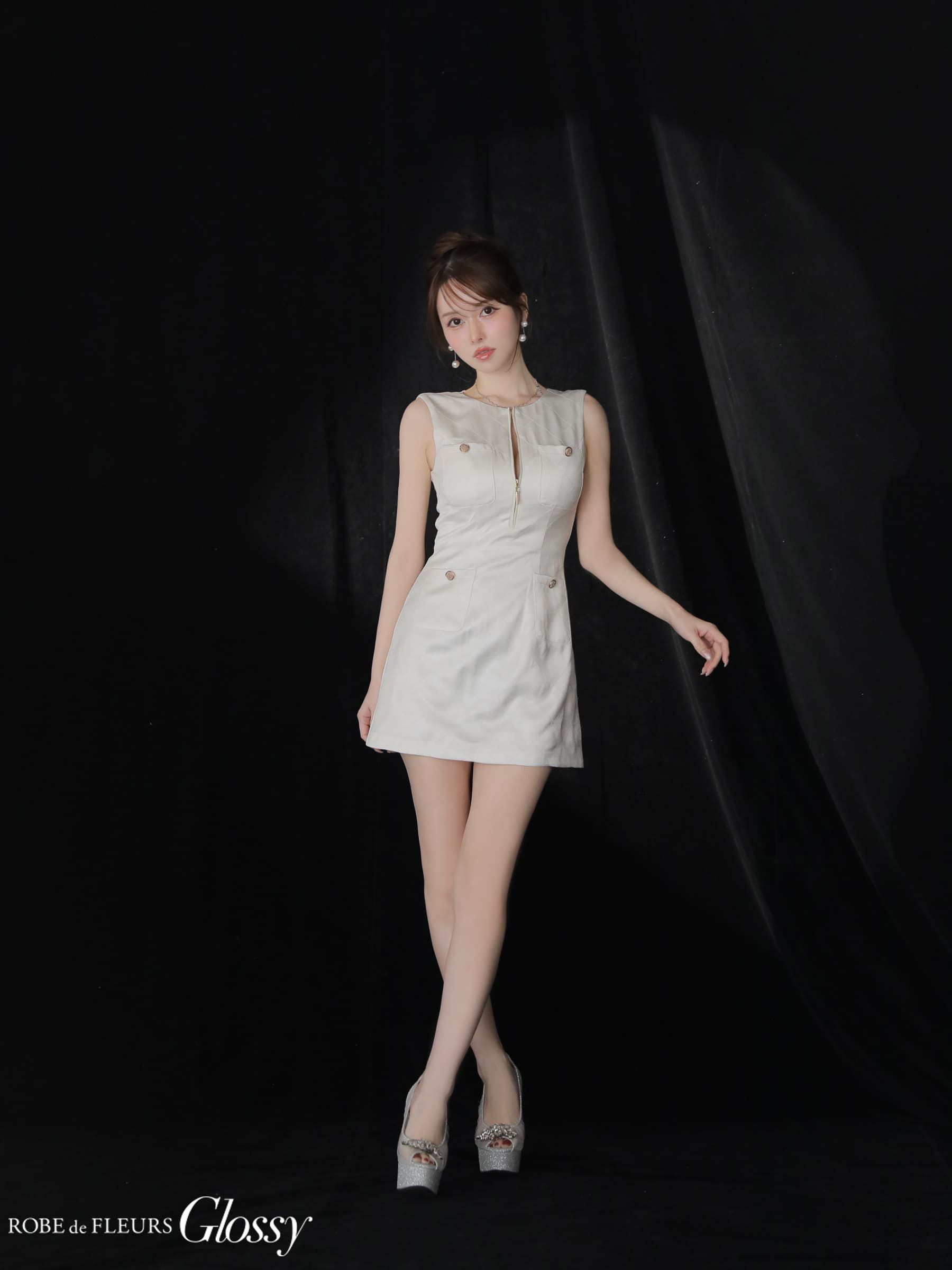 Glossy ローブドフルールグロッシー 【XS～Lサイズあり】レザーVネックノースリーブミニキャバドレス gl3492-c