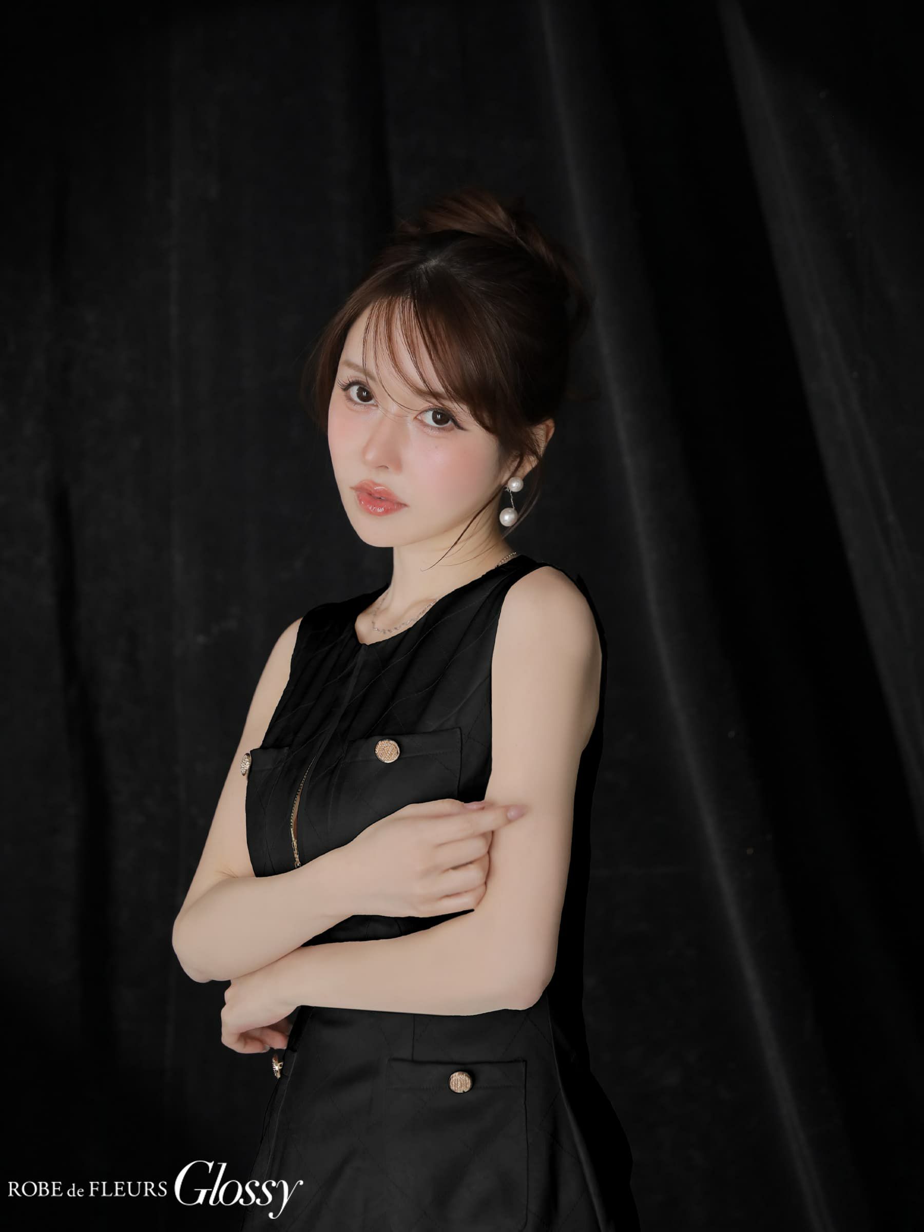 Glossy ローブドフルールグロッシー 【XS～Lサイズあり】レザーVネックノースリーブミニキャバドレス gl3492-c