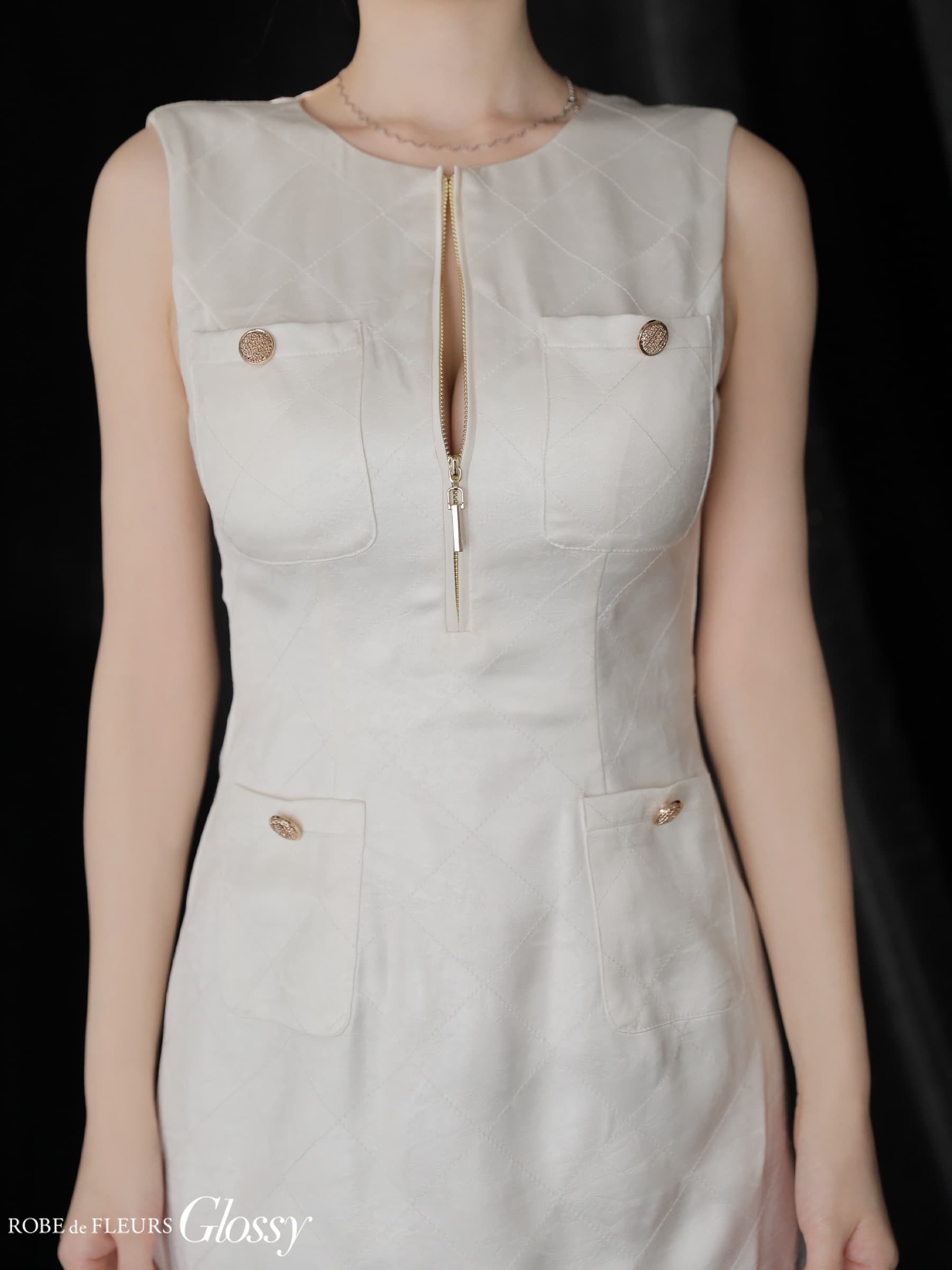 Glossy ローブドフルールグロッシー 【XS～Lサイズあり】レザーVネックノースリーブミニキャバドレス gl3492-c