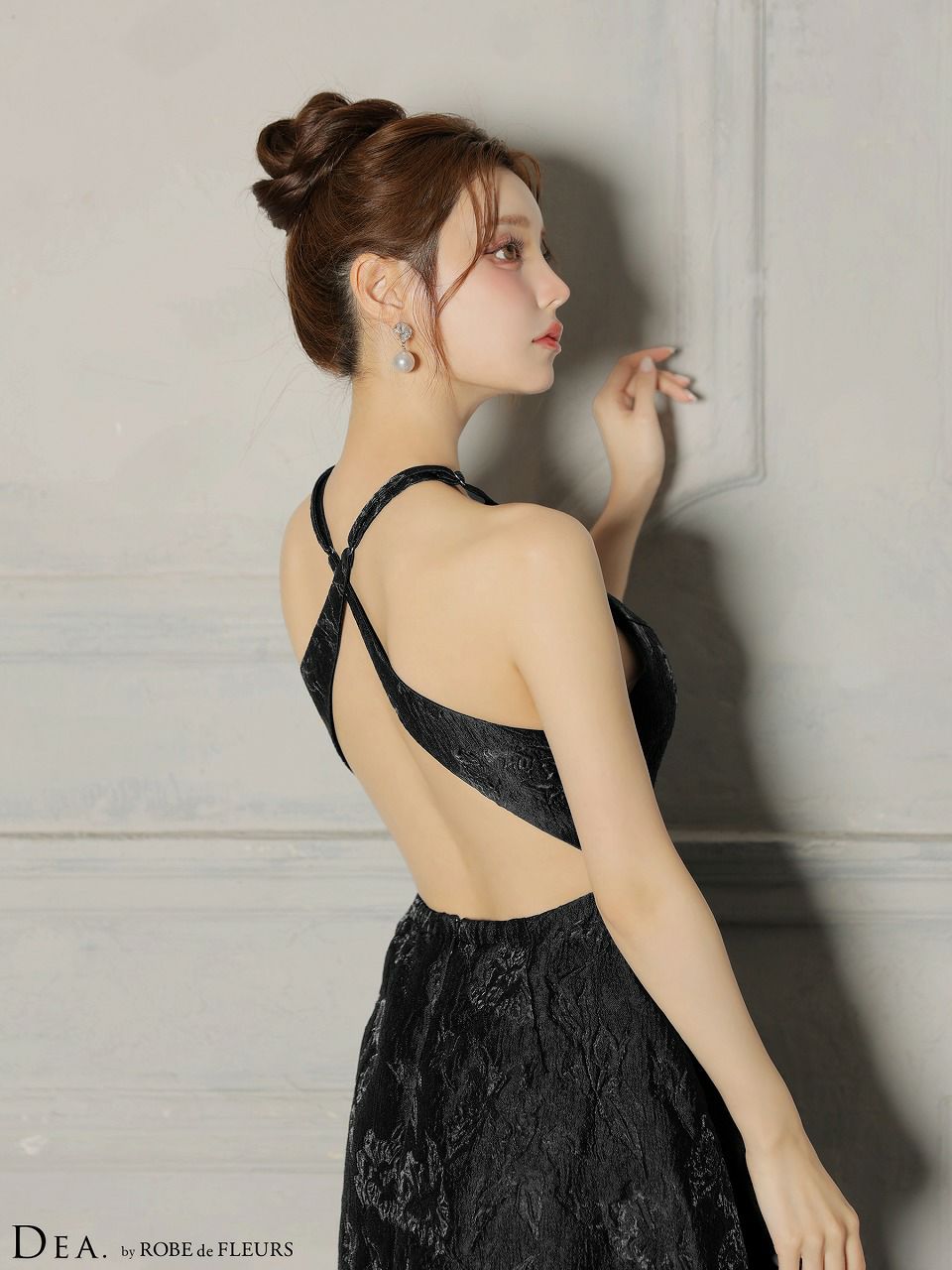 DEA. ディア バイ ローブドフルール 【XSサイズ～Lサイズあり】 ラメジャガードハイネックフレアロングキャバドレス de4332