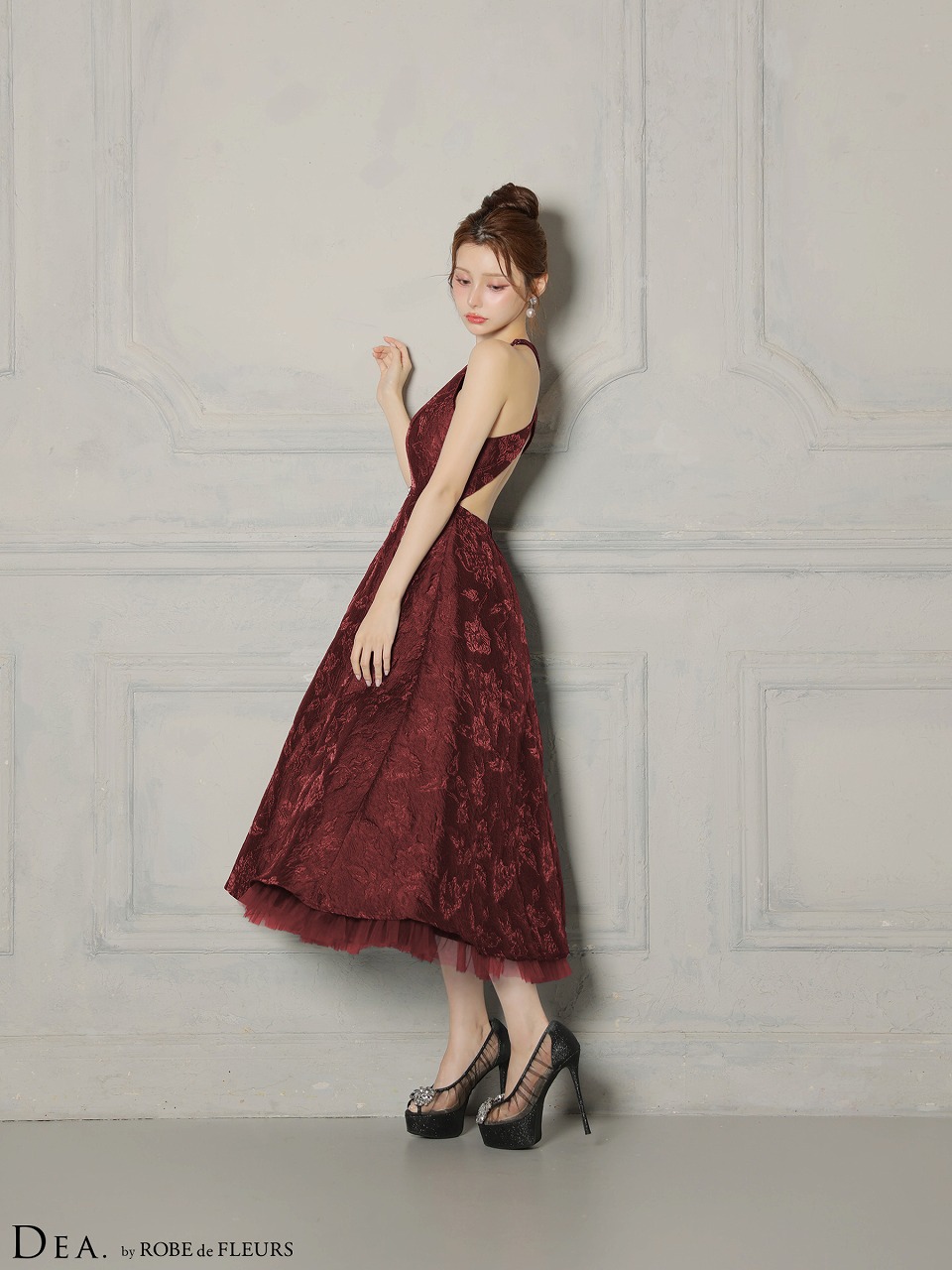 DEA. ディア バイ ローブドフルール 【XSサイズ～Lサイズあり】 ラメジャガードハイネックフレアロングキャバドレス de4332