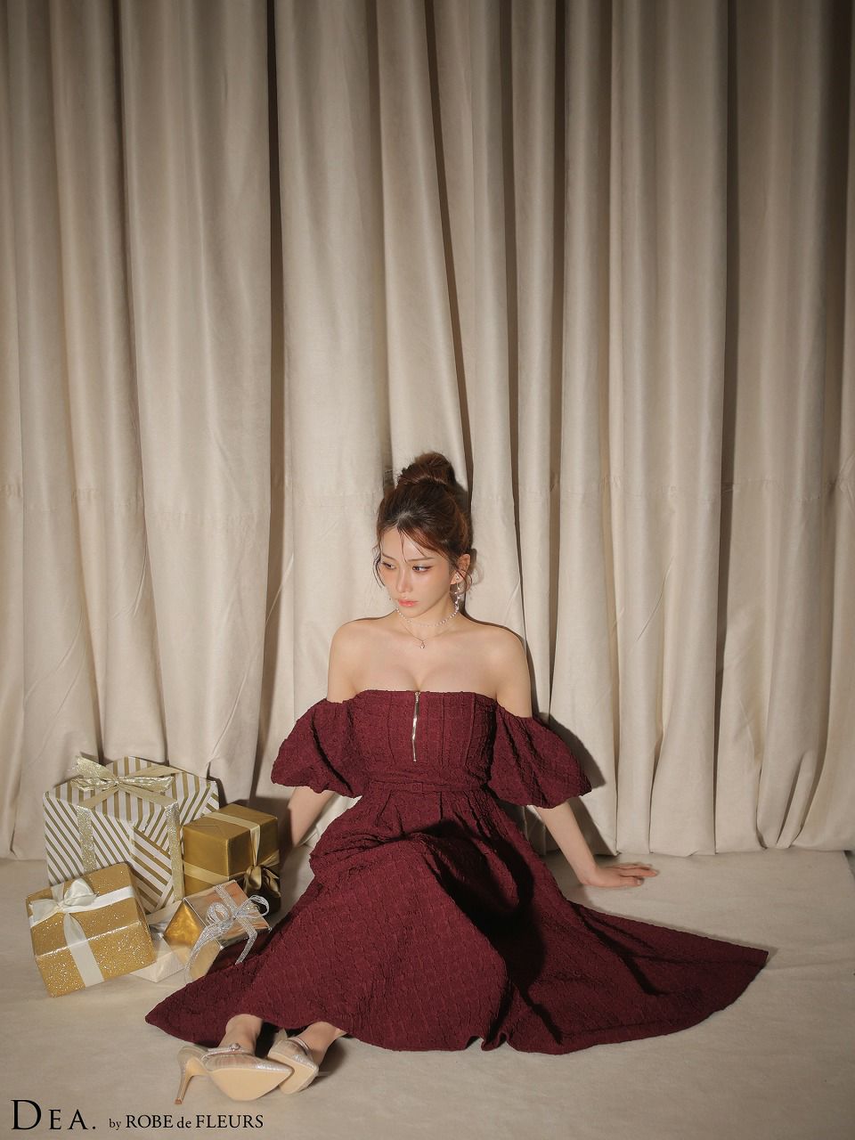 DEA. ディア バイ ローブドフルール 【Lサイズあり】 ラメジャガードオフショルバルーンスリーブロングキャバドレス de4334