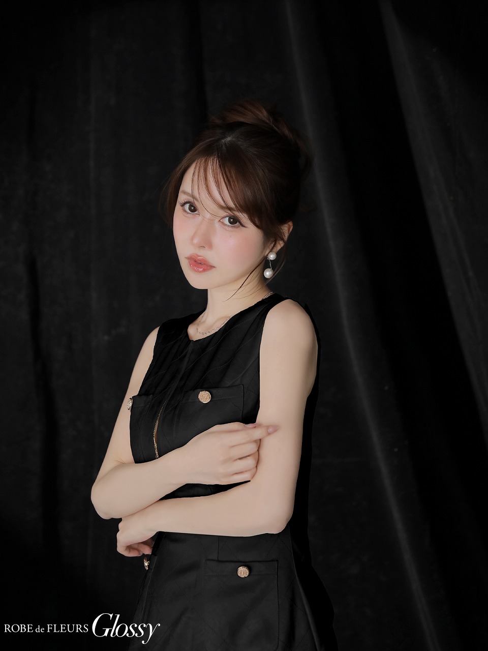 Glossy ローブドフルールグロッシー 【XS～Lサイズあり】レザーVネックノースリーブミニキャバドレス gl3492