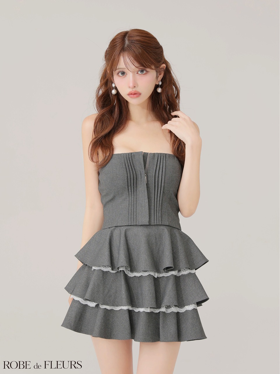 ROBE de FLEURS ローブドフルール 【XSサイズあり】 ラメツイルフリルセットアップフレアミニキャバドレス fm4328