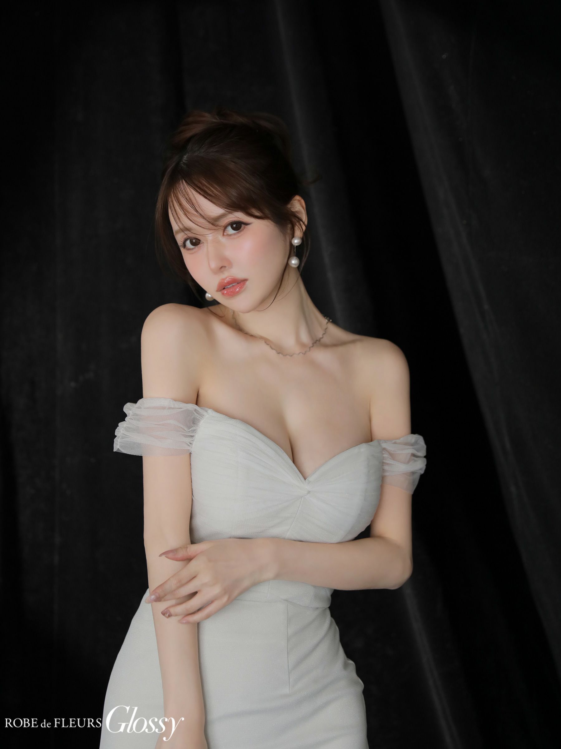 Glossy ローブドフルールグロッシー ラメニットオフショルセットアップロングキャバドレス gl3968