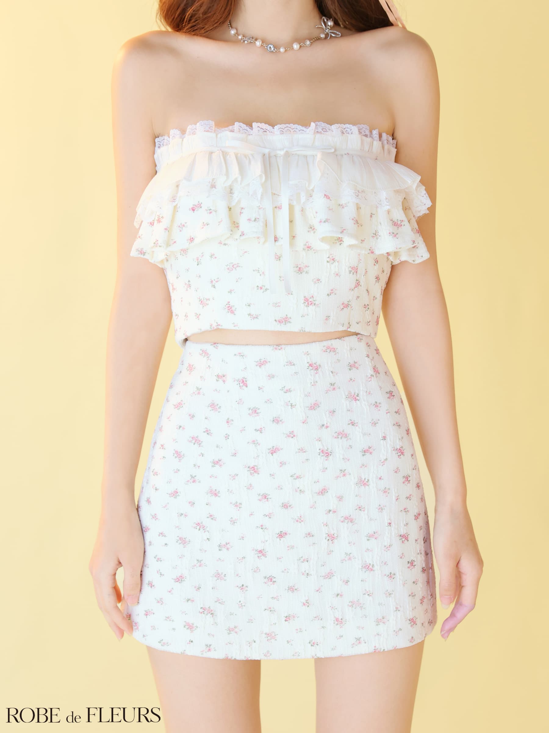 ROBE de FLEURS ローブドフルール 【XSサイズあり】小花柄レースフリルセットアップミニキャバドレス fm3495-c