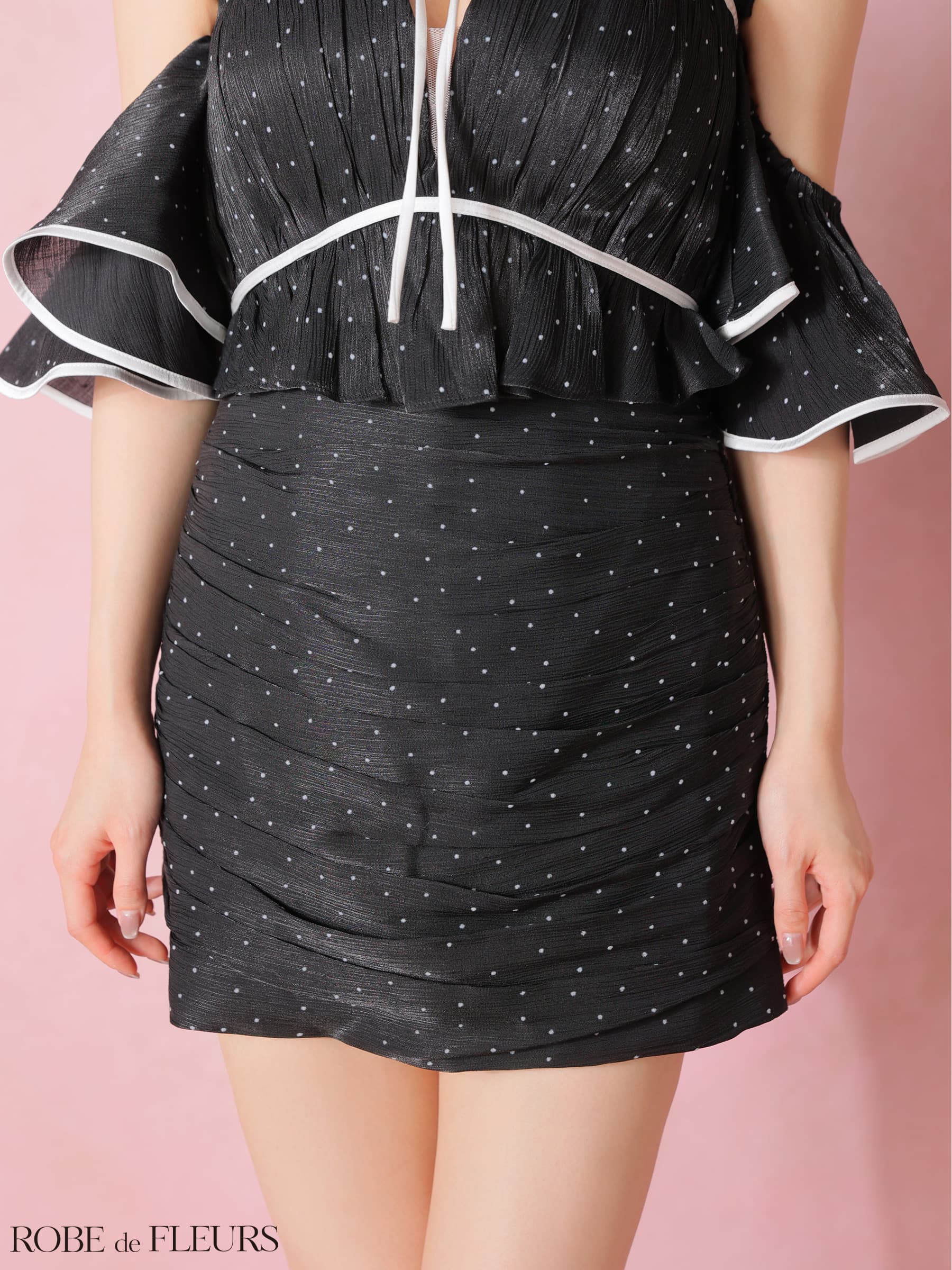 ROBE de FLEURS ローブドフルール 【XSサイズあり】 ドットラメシフォンオフショルセットアップミニキャバドレス fm4347-c