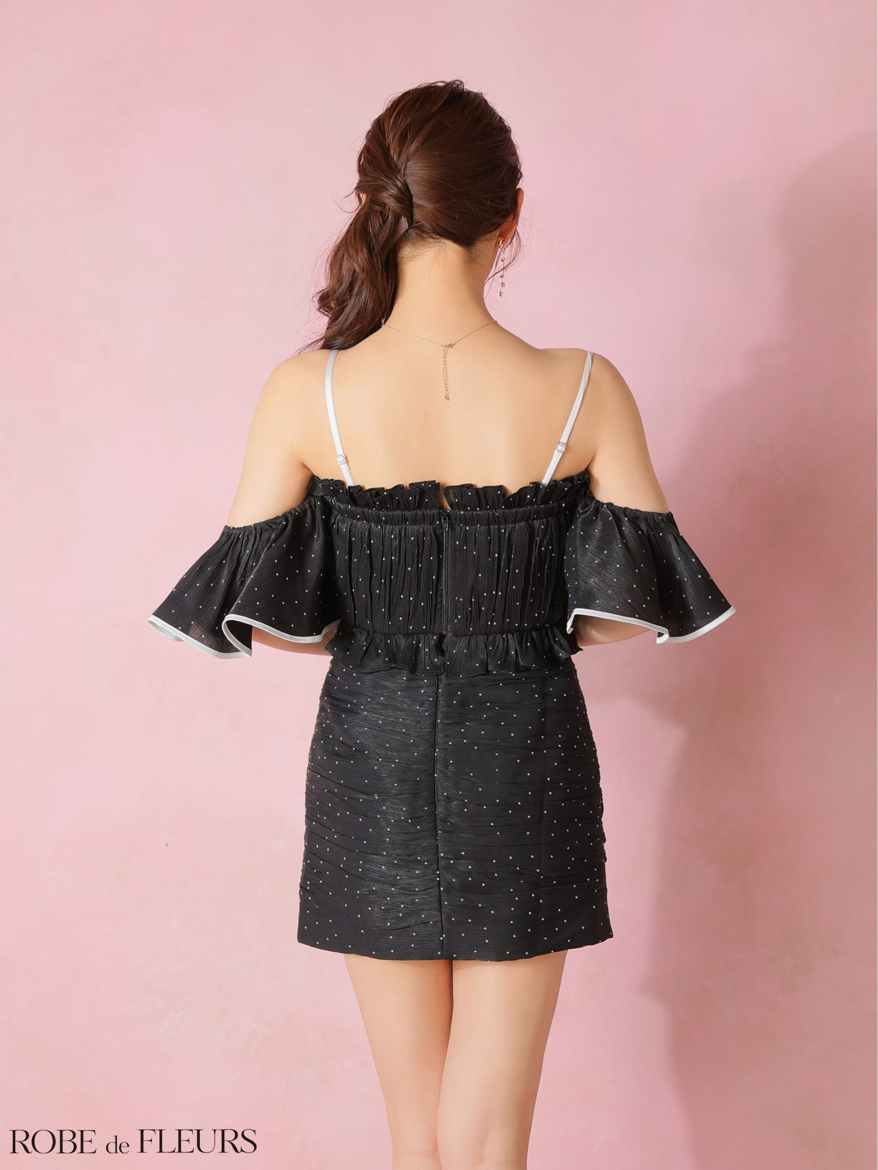 ROBE de FLEURS ローブドフルール 【XSサイズあり】 ドットラメシフォンオフショルセットアップミニキャバドレス fm4347-c