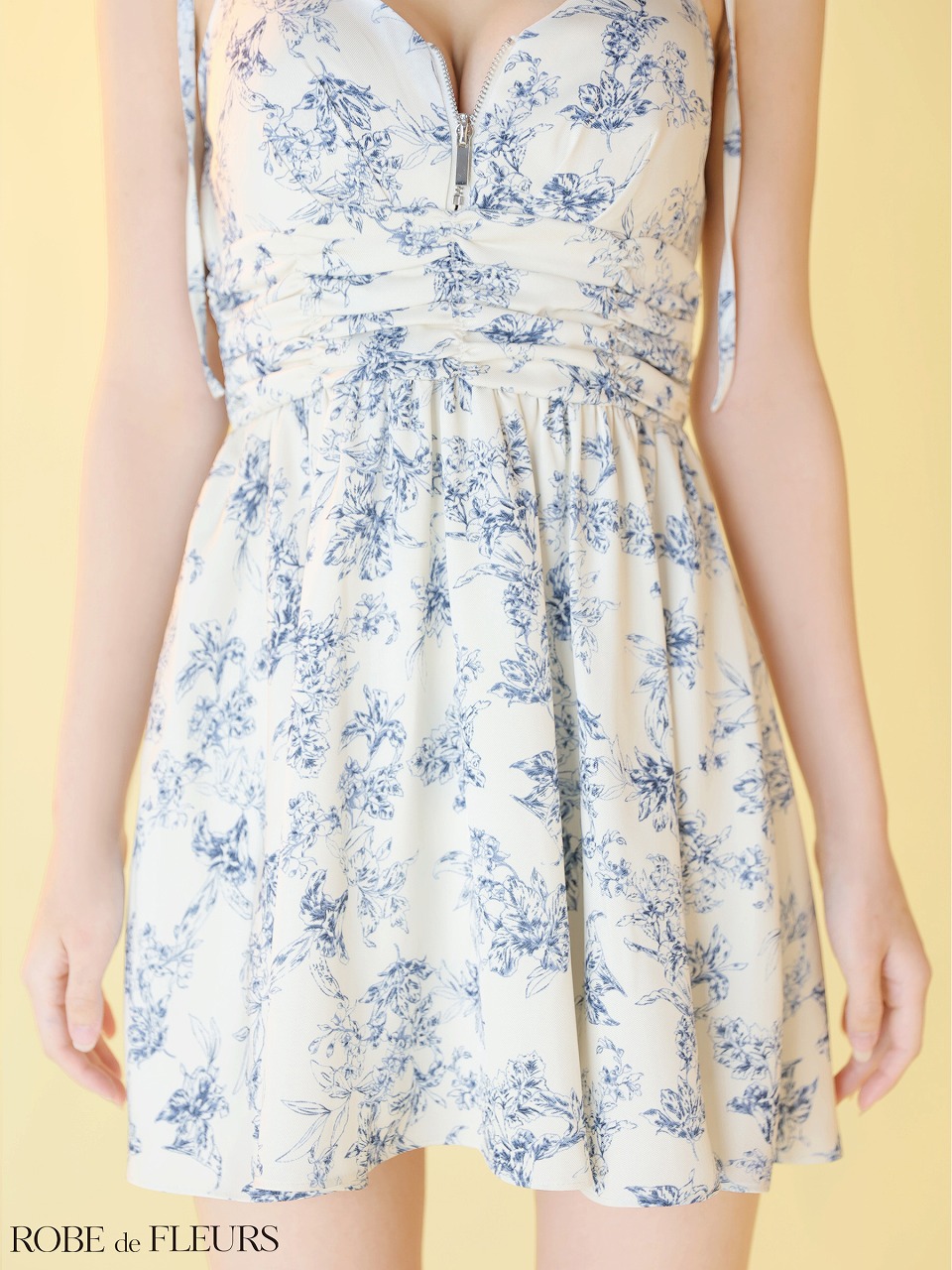 ROBE de FLEURS ローブドフルール 【XSサイズあり】 クラシカルフラワーフレアミニキャバドレス fm4623