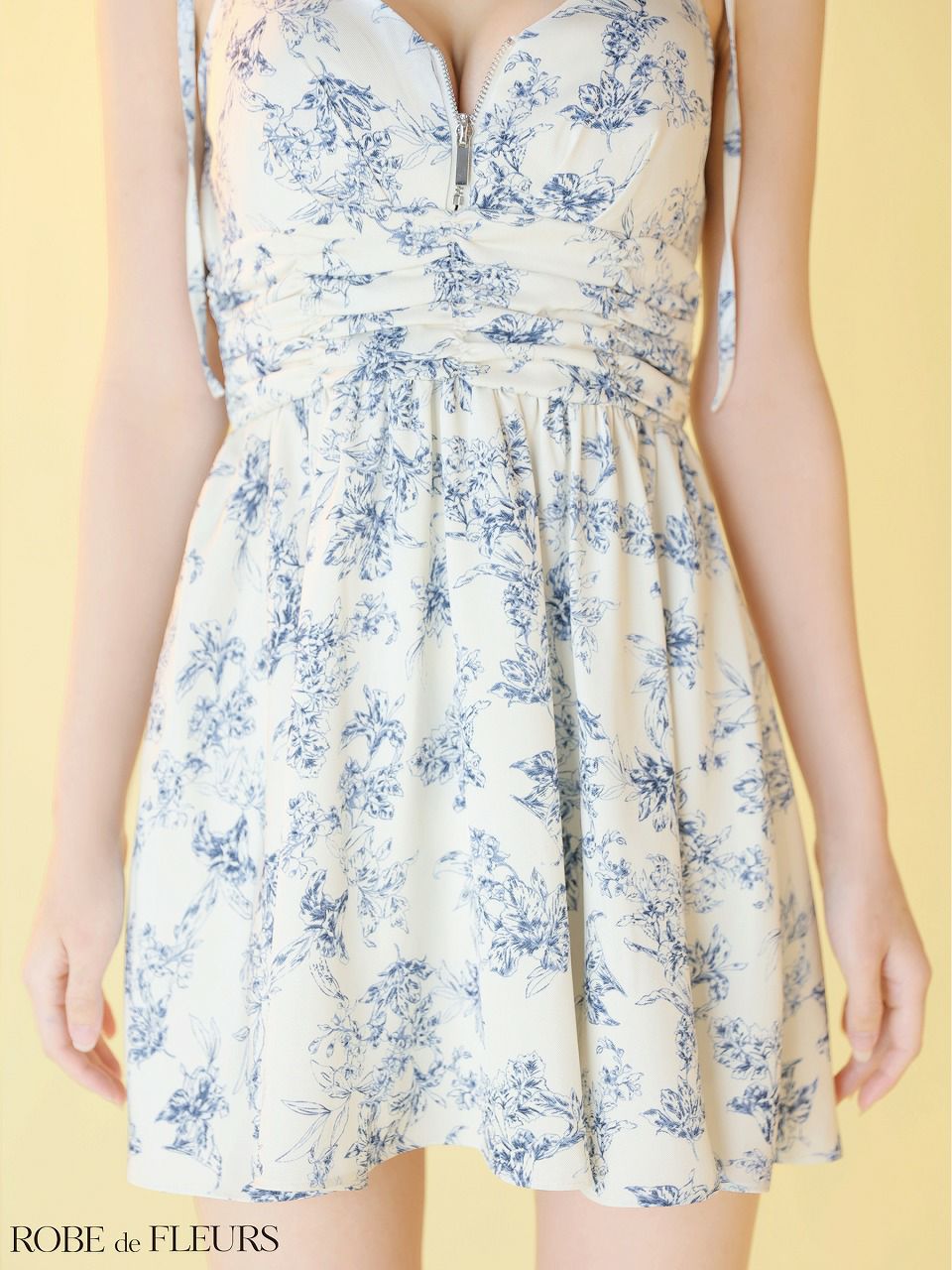 ROBE de FLEURS ローブドフルール 【XSサイズあり】 クラシカルフラワーフレアミニキャバドレス fm4623