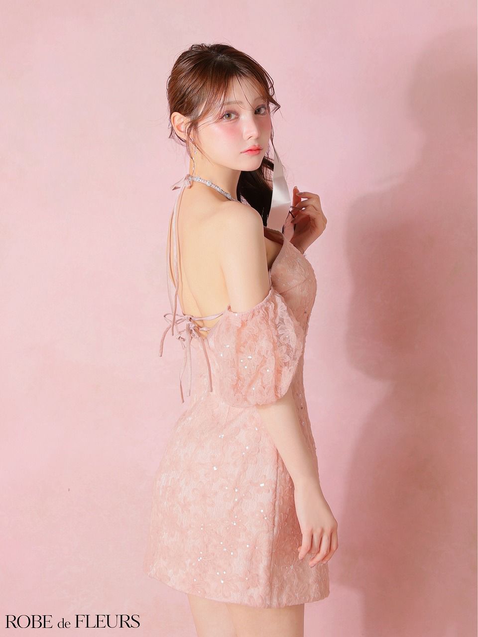 ROBE de FLEURS ローブドフルール 【XSサイズあり】 フラワーレースラメチュールホルタータイトミニキャバドレス fm4404