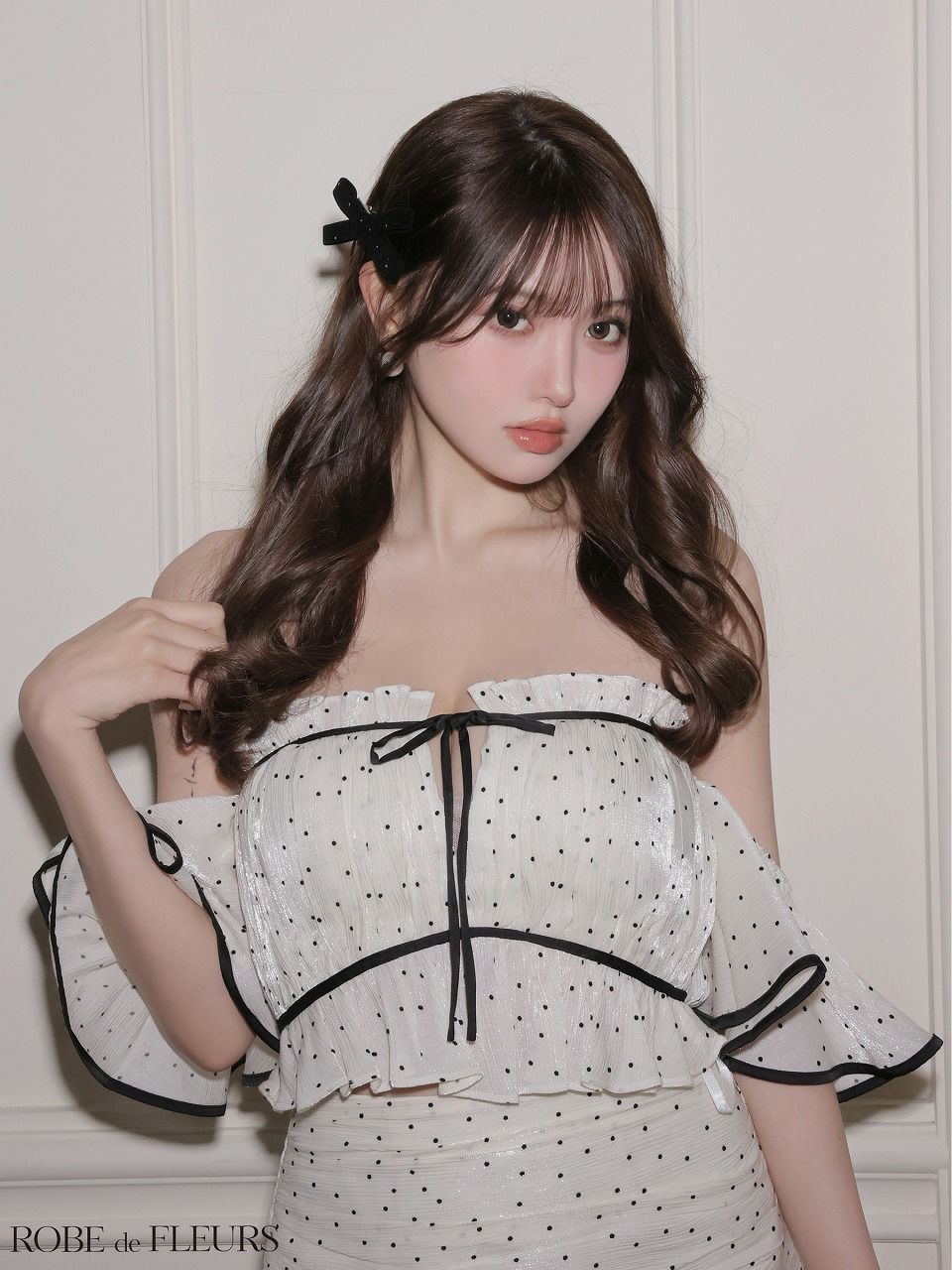 ROBE de FLEURS ローブドフルール 【XSサイズあり】 ドットラメシフォンオフショルセットアップミニキャバドレス fm4347