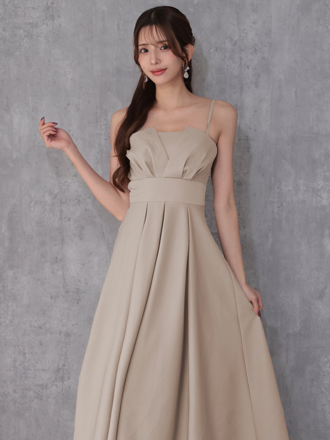 Veautt ヴュート べアトップバストタックウエストマークプリーツフレアミモレ丈ミディアムドレス  vt082602