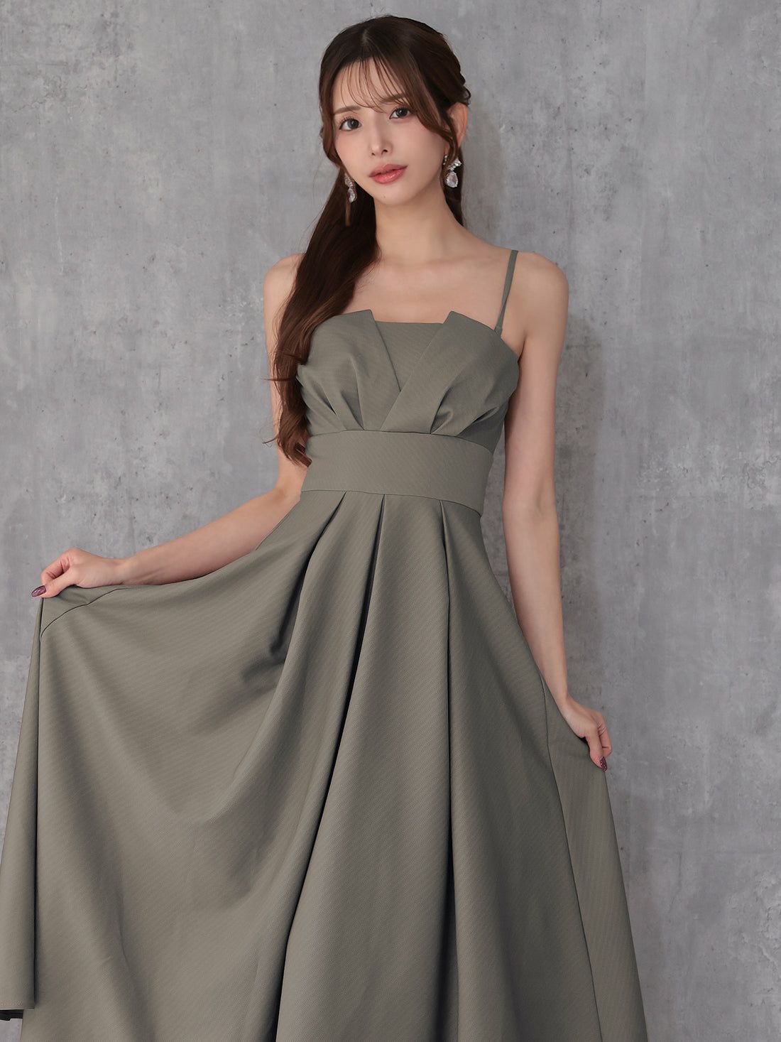 Veautt ヴュート べアトップバストタックウエストマークプリーツフレアミモレ丈ミディアムドレス  vt082602