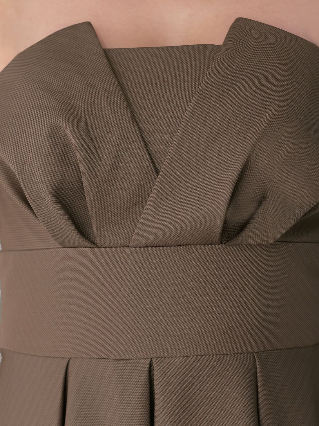 Veautt ヴュート べアトップバストタックウエストマークプリーツフレアミモレ丈ミディアムドレス  vt082602