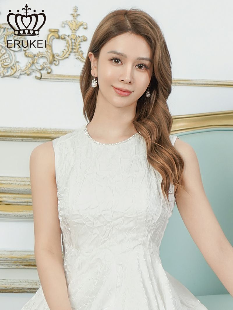 ERUKEI エルケイ ワンカラー・シャイニーサテン・シワ加工・ネックビジュー・シンプル・ノースリーブ・フレア・Aライン・ミニドレス・ワンピース ek-e25195