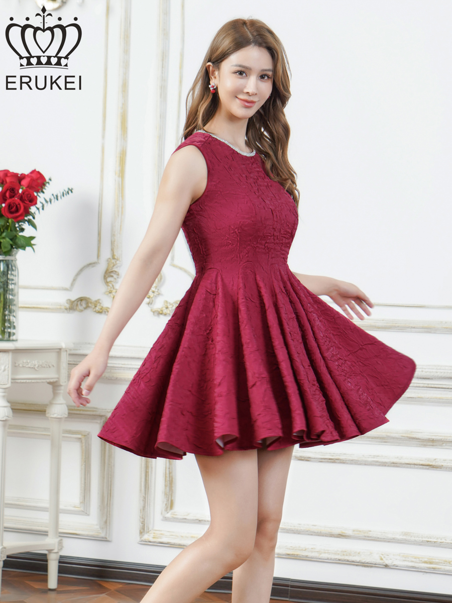 ERUKEI エルケイ ワンカラー・シャイニーサテン・シワ加工・ネックビジュー・シンプル・ノースリーブ・フレア・Aライン・ミニドレス・ワンピース ek-e25195