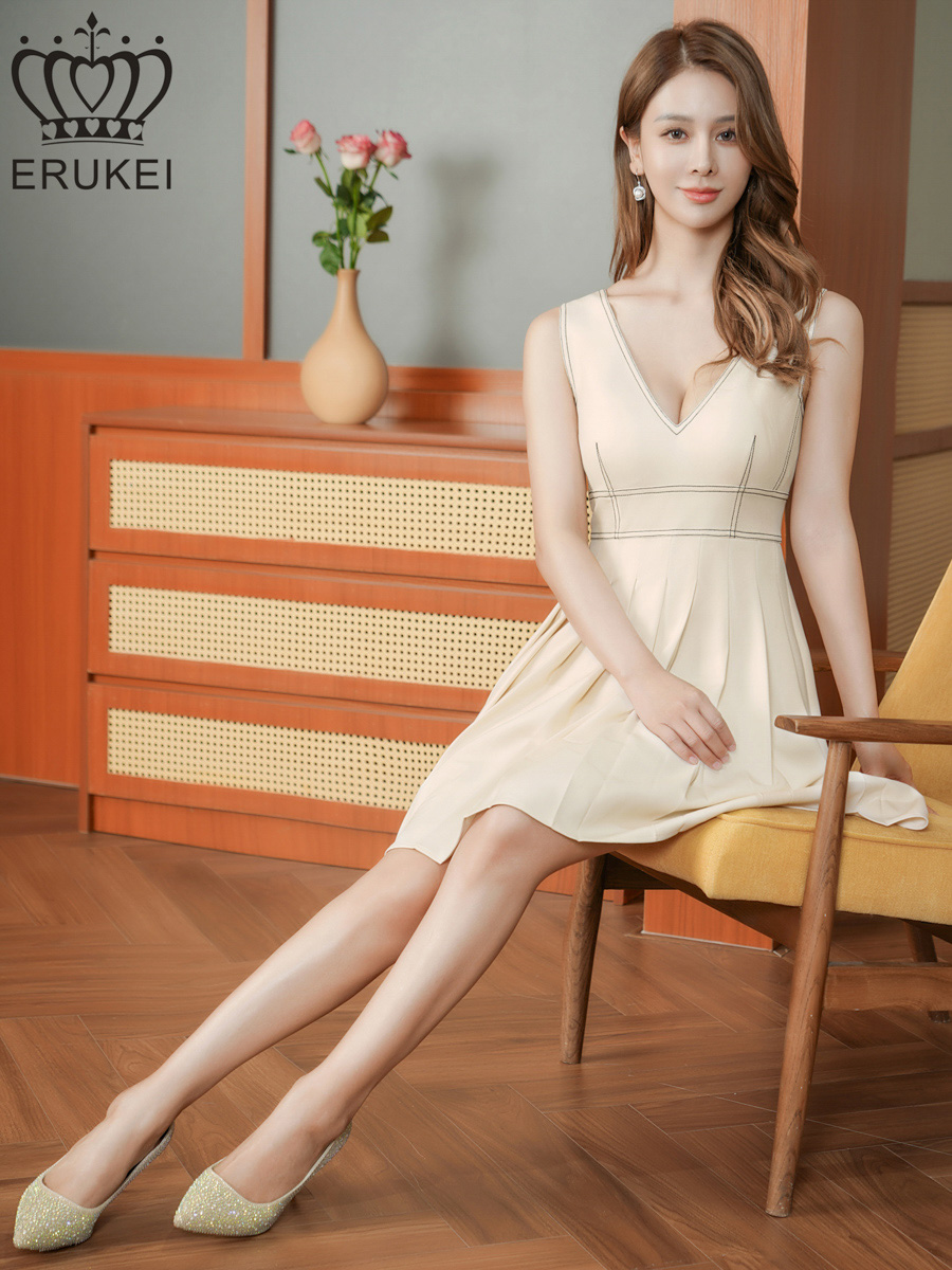 ERUKEI エルケイ ワンカラー・ステッチ・Vネック・ノースリーブ・プリーツ・Aライン・ミニドレス・ワンピース ek-e25116