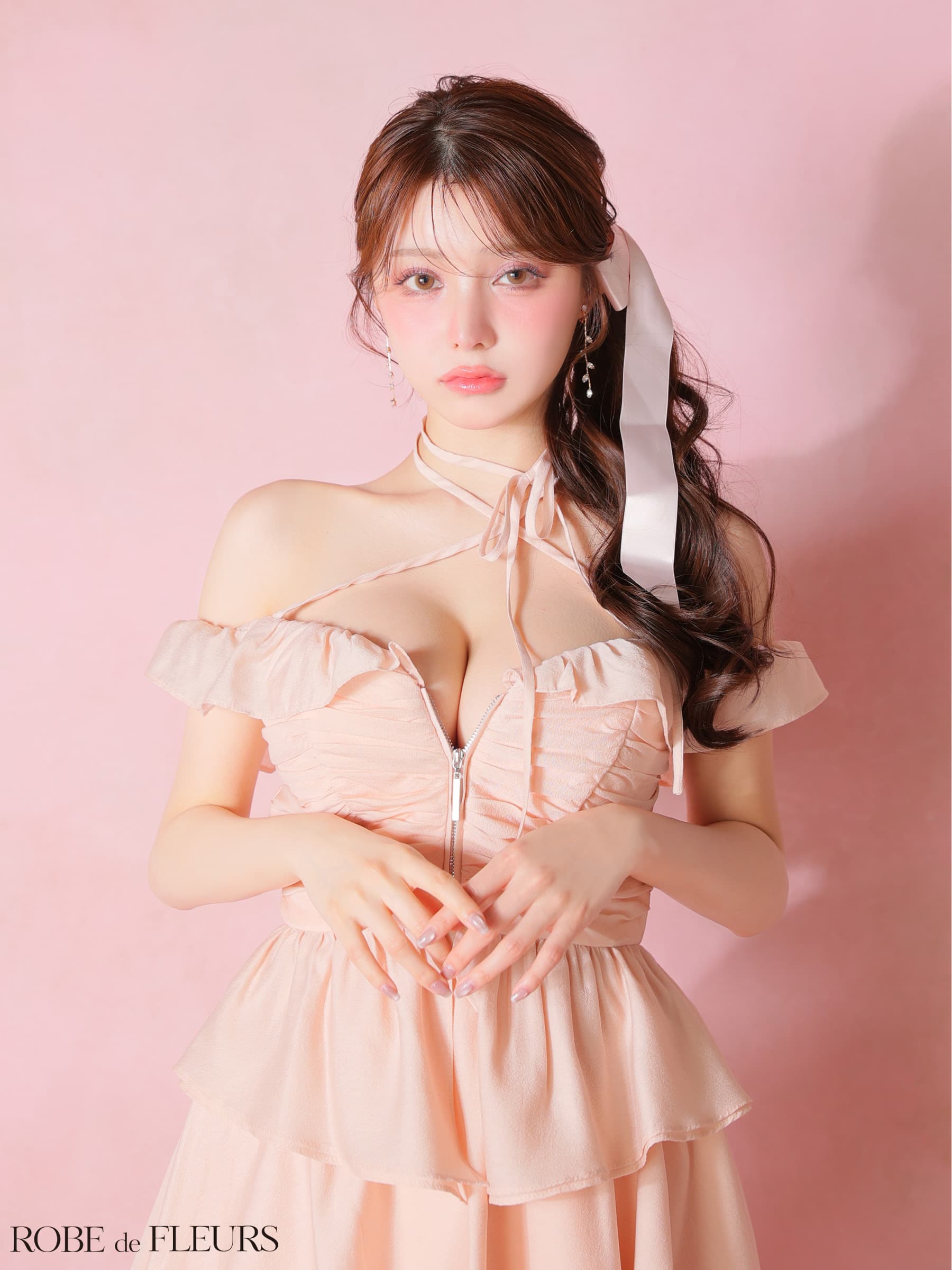 ROBE de FLEURS ローブドフルール 【XSサイズあり】フリルオフショルリボンミニセットアップキャバドレス fm3484-c